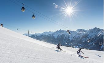 Skiing at Plan de Corones